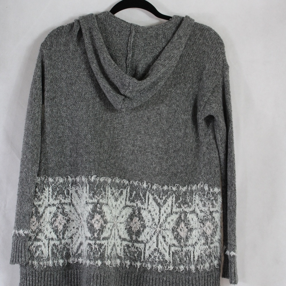Cardigan - Picture 2 of 4